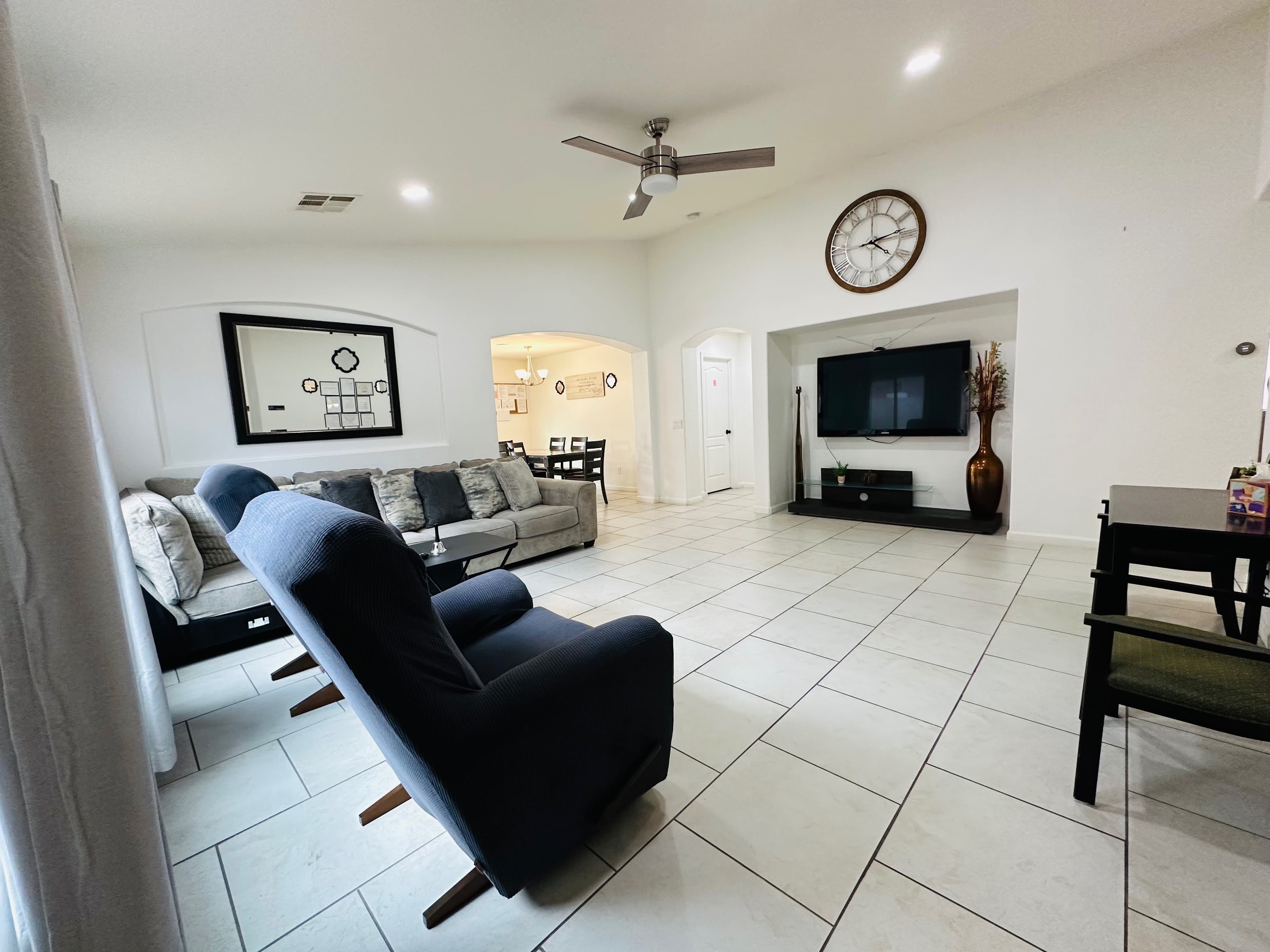 Lovely  House - Image 3
